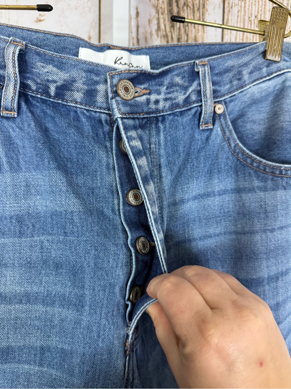 Kancan, Boyfriend Fit 5 Button Fly Jeans, Distressed. Size 15/31. Excellent cond - Picture 3 of 7